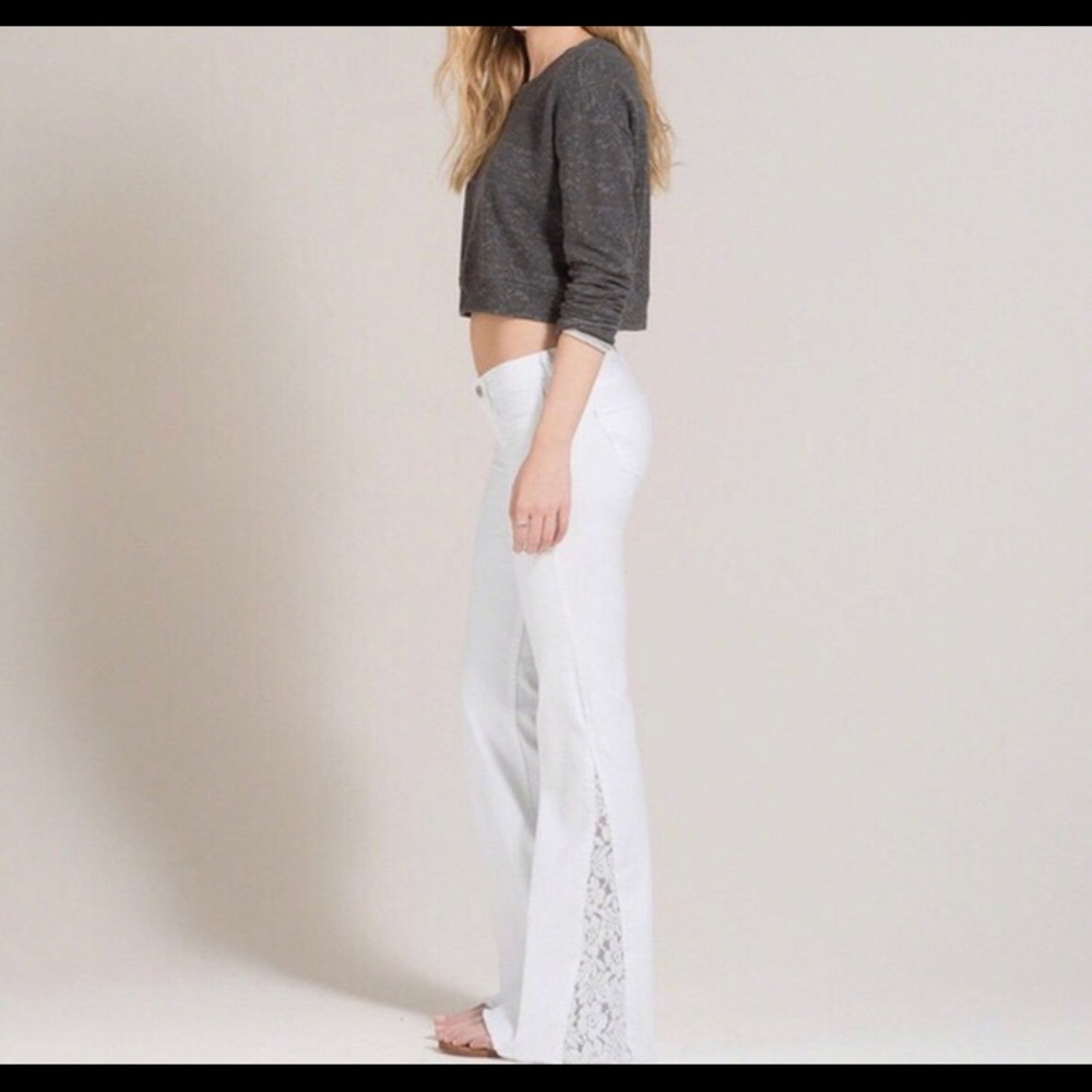 ✧ NWOT Hollister White Lace Bellbottom Flare Jeans ✧